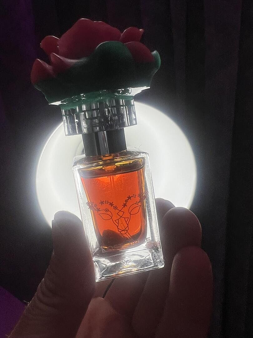 Lost Tribe Perfumes Flower of the Field v2 extrait 15ml rose verte
